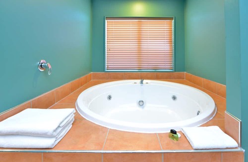 Napier Hotel | Shoreline Motel