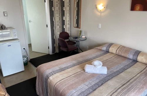 Blenheim Hotel | Raymar Motor Inn