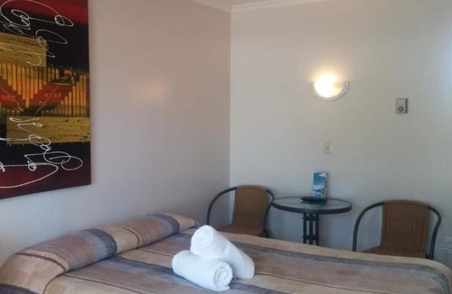 Blenheim Hotel | Raymar Motor Inn