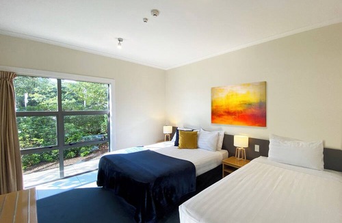 Stoke Hotel | Saxton Lodge