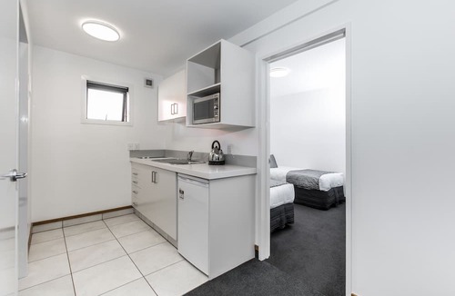 Nelson Hotel | Palms Motel
