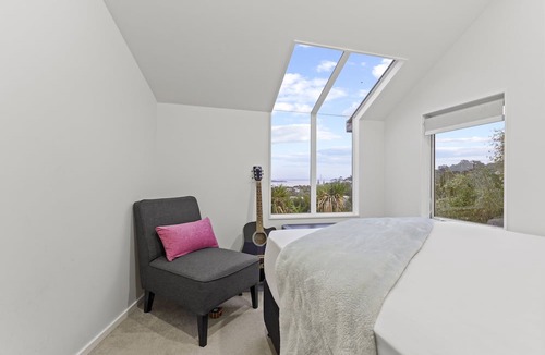 Hillsborough Villa | High-end Modern Villa Spa Pool & Views