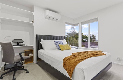 Hillsborough Villa | High-end Modern Villa Spa Pool & Views