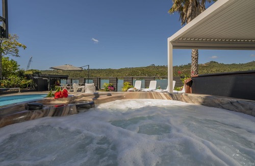 Whitianga Hotel | Oceans 88 Whitianga Coastal Accommodation Suites