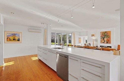 Wanaka House | Elderberry Elegance – Wanaka Holiday Home