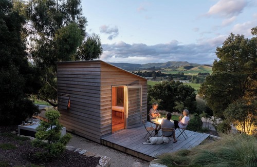 Waipara Cabin | Russell's Cabins