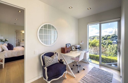 Palm Beach House | Palm Beach Retreat - Stay Waiheke
