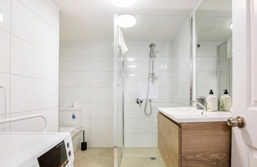 Grey Lynn Apartment | Freshly Renovated Grey Lynn Beauty