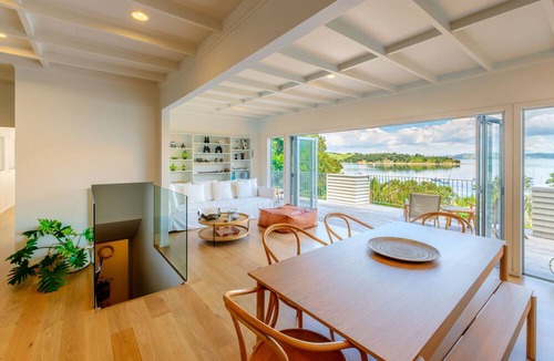 Omiha Villa | Koi Waiheke with private beach access