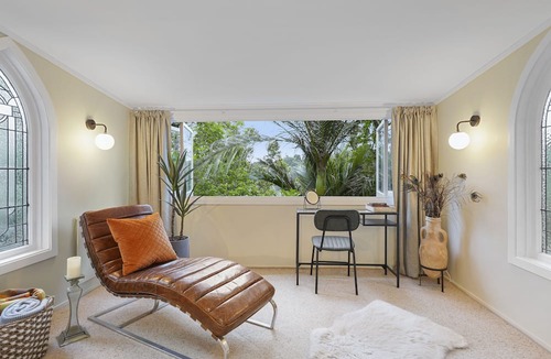 Titirangi Apartment | Tranquil Bush Haven - Gardens - Bayview