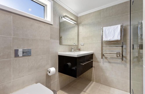 Poraiti House | Slice of Heaven - Napier Holiday Home