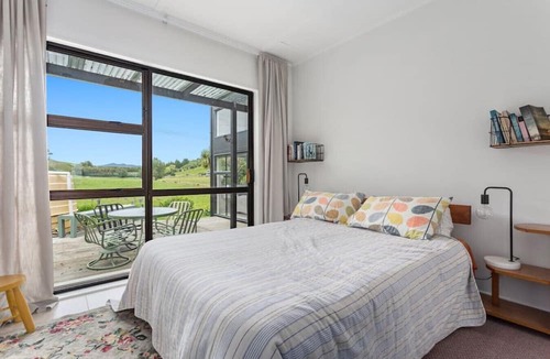 Waiotahi House | Beach, Bikes and Bonfires