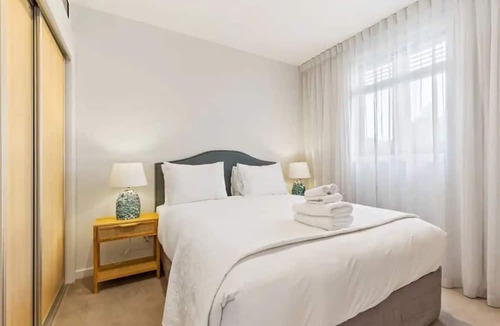 Mission Bay House | Convenient Modern 2-Bedroom Unit With Free Parking