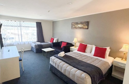 Lower Hutt Hotel | Champers Motor Inn