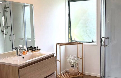 Sherborne Street Hotel | Alcala Motor Lodge