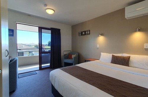 Russley Hotel | Airways Motel