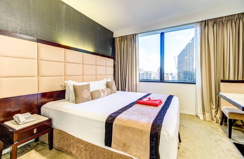 Newton Hotel | VR Queen Street - Hotel & Suites