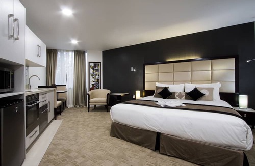 Newton Hotel | VR Queen Street - Hotel & Suites