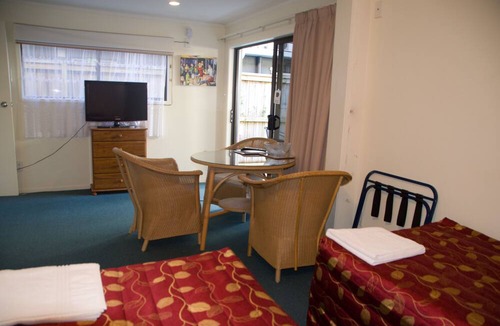 Paihia Hotel | Bay Sands Seafront Studios