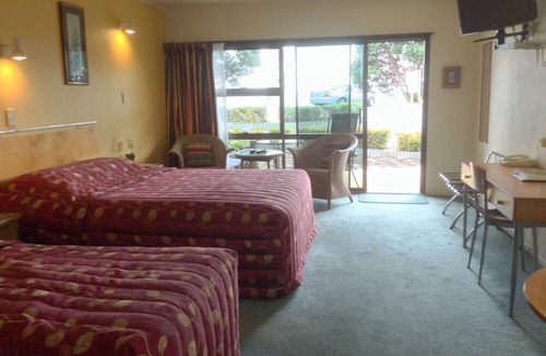 Paihia Hotel | Bay Sands Seafront Studios