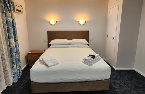 East Tamaki Hotel | Botany Palms Motel