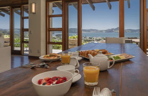Cooks Beach Bed & Breakfast | Mercury Ridge