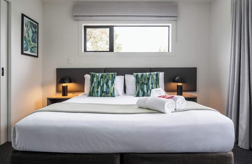 Hillsborough Hotel | Solsen Flexi Stay & Motel