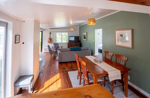 Oneroa Cottage | Oneroa Garden Retreat