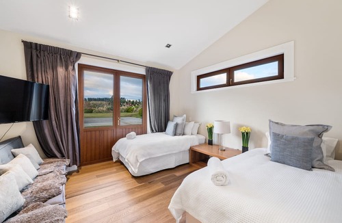 Luggate Cabin | Country Lodge 5 Minutes From Lake Wanaka