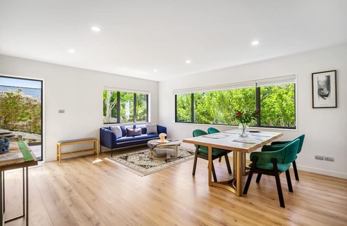 Greenhithe House | The Perfect Spacious 2BR Getaway-Netflix
