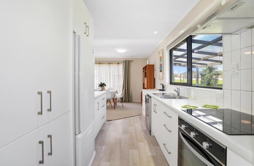 Owhata House | Poet's Corner - 3 Bedrooms | 1 Bathroom in Poet's Corner