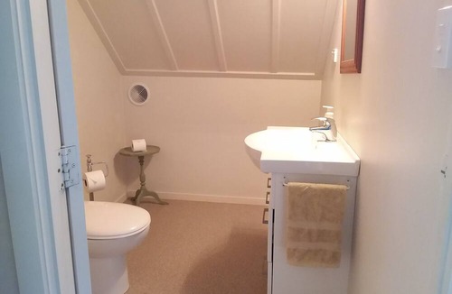 Coromandel Cottage | Masson Cottage. Set on a Sunny & Serene1.75 Acres. Close to Town/wifi