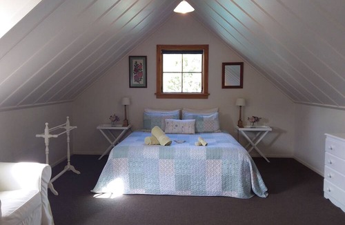 Coromandel Cottage | Masson Cottage. Set on a Sunny & Serene1.75 Acres. Close to Town/wifi
