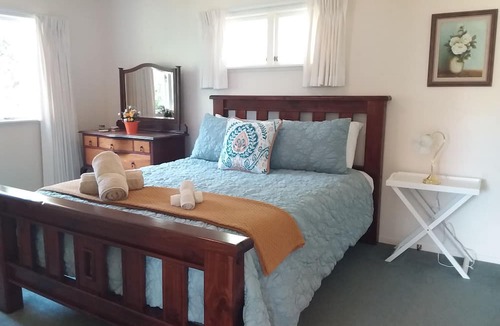 Coromandel Cottage | Stellar Cottage - Set on Sunny & Serene 1.75 Acres. Close to Town/wi-fi