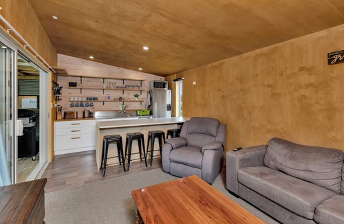 Kerikeri House | Waimate Farmstay - Kerikeri Holiday Home