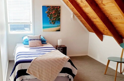Whangamata House | 'ocean Cove' at Whangamata ...15 Mins Easy Level Stroll to Estuary & Beach