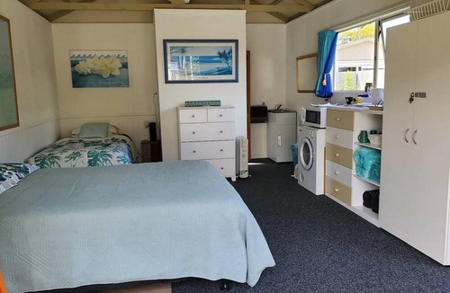 Whangamata House | 'ocean Cove' at Whangamata ...15 Mins Easy Level Stroll to Estuary & Beach