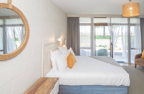 Gisborne Apartment | Whispering Sands Motel