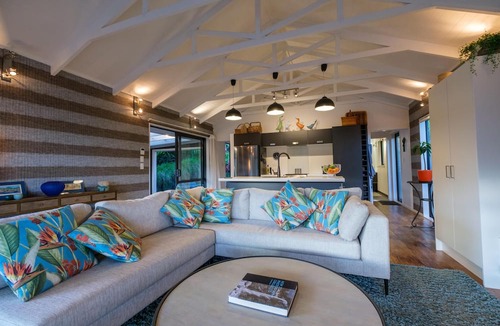 Omiha House | The Pavilion, Ōmiha - Welcome to The Pavilion, Ōmiha, a stunning premium holiday home nestled in the picturesque surroundings of unspoiled Ōmiha, a sanctuary for the island's native birdlife and flora. This exquisite two-bedroom, two-bathroom retreat