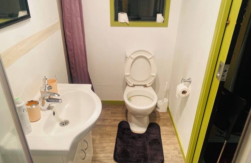 Te Puke Cabin | Safe and Secure - Central Te Puke