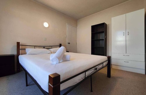 Hamilton North Hotel | Kings Court Motor Lodge