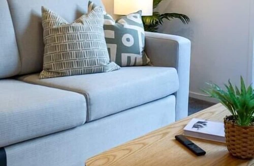 Upper Riccarton House | Urban Park Escape 2 Bed 2 Bath w/Carpark