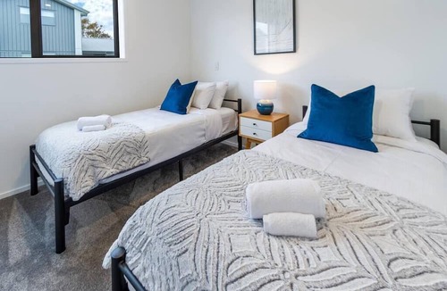 Upper Riccarton House | The Tranquil Terrace - Zen Zone 2 bed 2 bath