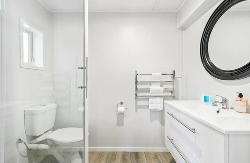 Torbay Apartment | A delight in the Bays | 1 BR | 1 BATH | Free WiFi