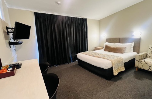 Westshore Hotel | Marineland Motel