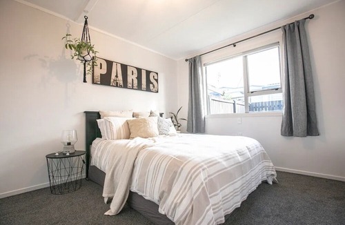 Katikati House | Cute and Cosy in the Middle