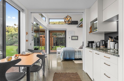 Tutukaka Cottage | The Studio - Knights in Residence Tutukaka Apartment