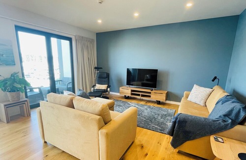 Opua Cottage | Pier E Pad - Scenic Opua Holiday Apartment