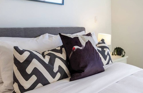 Upper Riccarton House | The happy hideaway 2 bed 2 bath