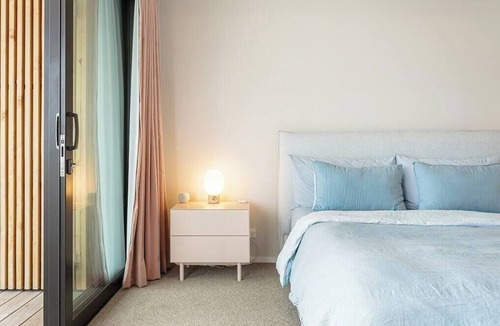 Grey Lynn Apartment | Stunning 2-bedroom penthouse